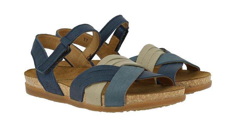 El Naturalista Women's Zuma...