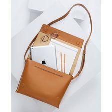 Unisex Brown Leather Messenger Bag - DASH Thailand