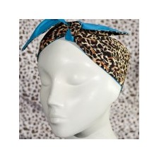 Leopard print turquoise head scarf.