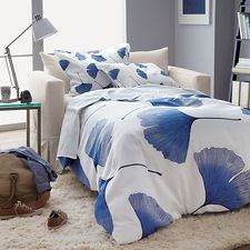 Willow Twin Sleeper Sofa in Sleeper Sofas | Crate and Barrel