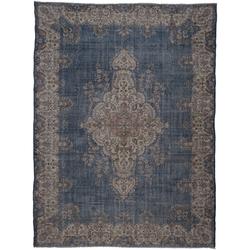 8'3" X 10'12" Vintage Overs...