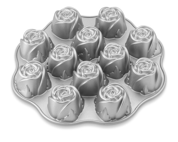 Nordic Ware Sweetheart Rose Cakelet Pan