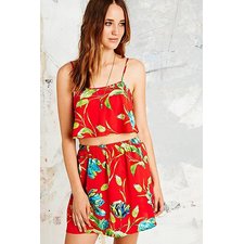 Vintage Renewal Floral Strappy Crop Top in Red