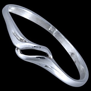Fine Wavelet Silver Ring