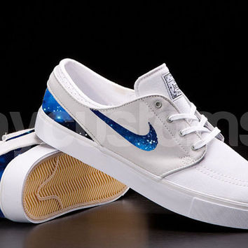 Nike sb janoski galaxy best sale