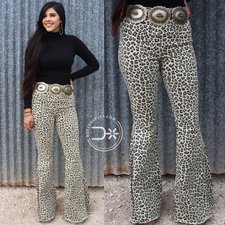 Lucy Leopard Bells ~Cream