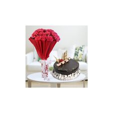 Send Mother’s Day special pack of Vanilla Cake with 10 Red Carnations