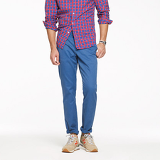 Broken-in chino in urban slim fit