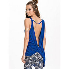 Tops - Women - Online - Nelly.com