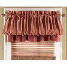 Blouson Valances Crown