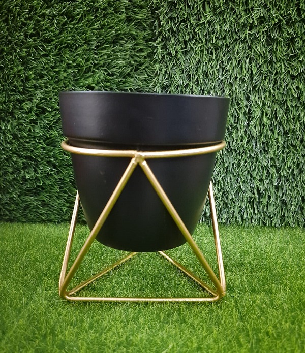Modern Planter with gold stand( Black)