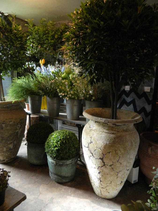 Faro urn | garden furniture