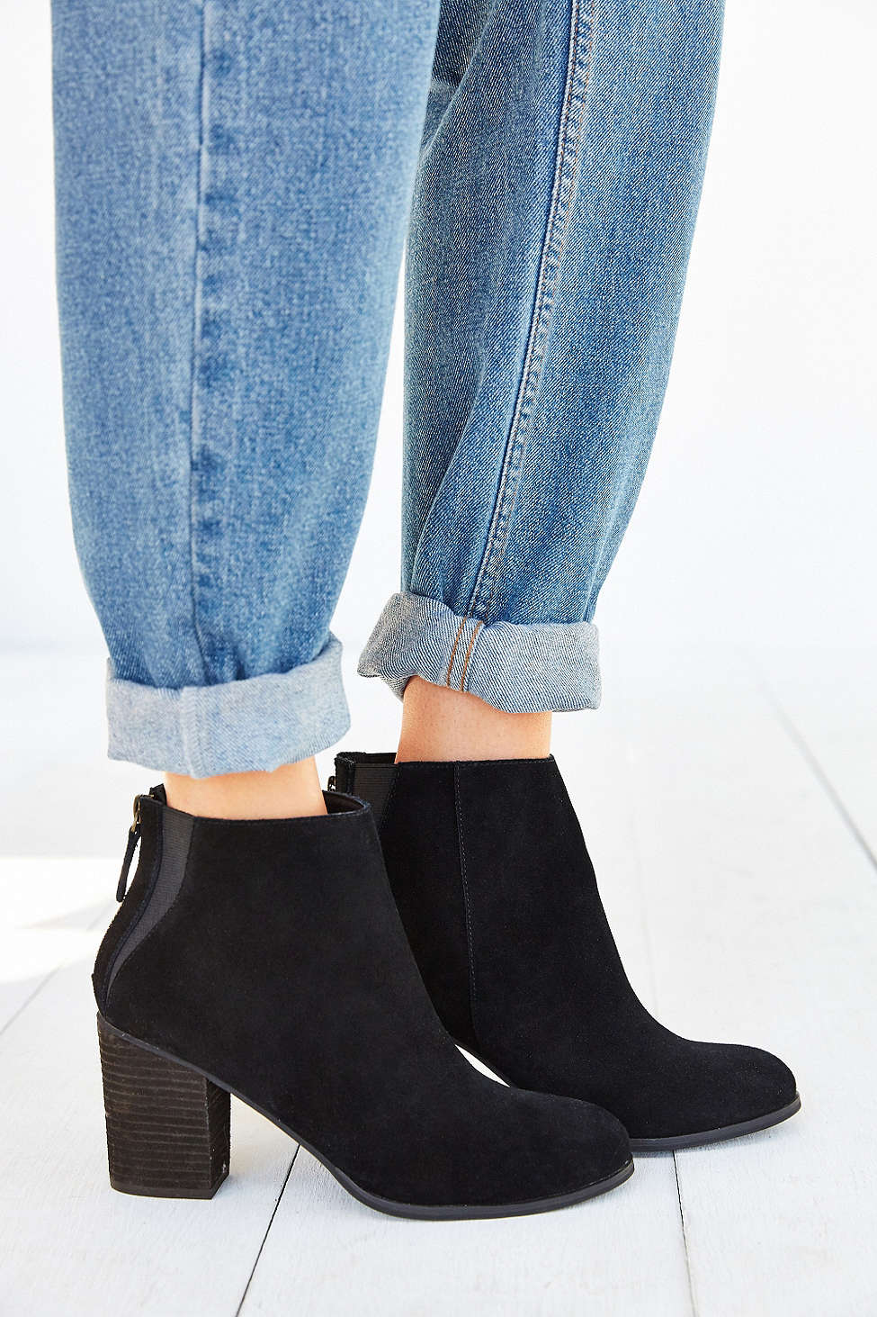 Ecote Short Suede Boot