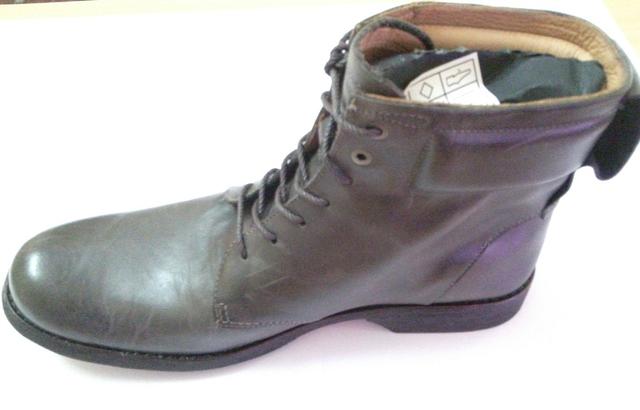 TIMBERLAND LEATHER CASUAL S...