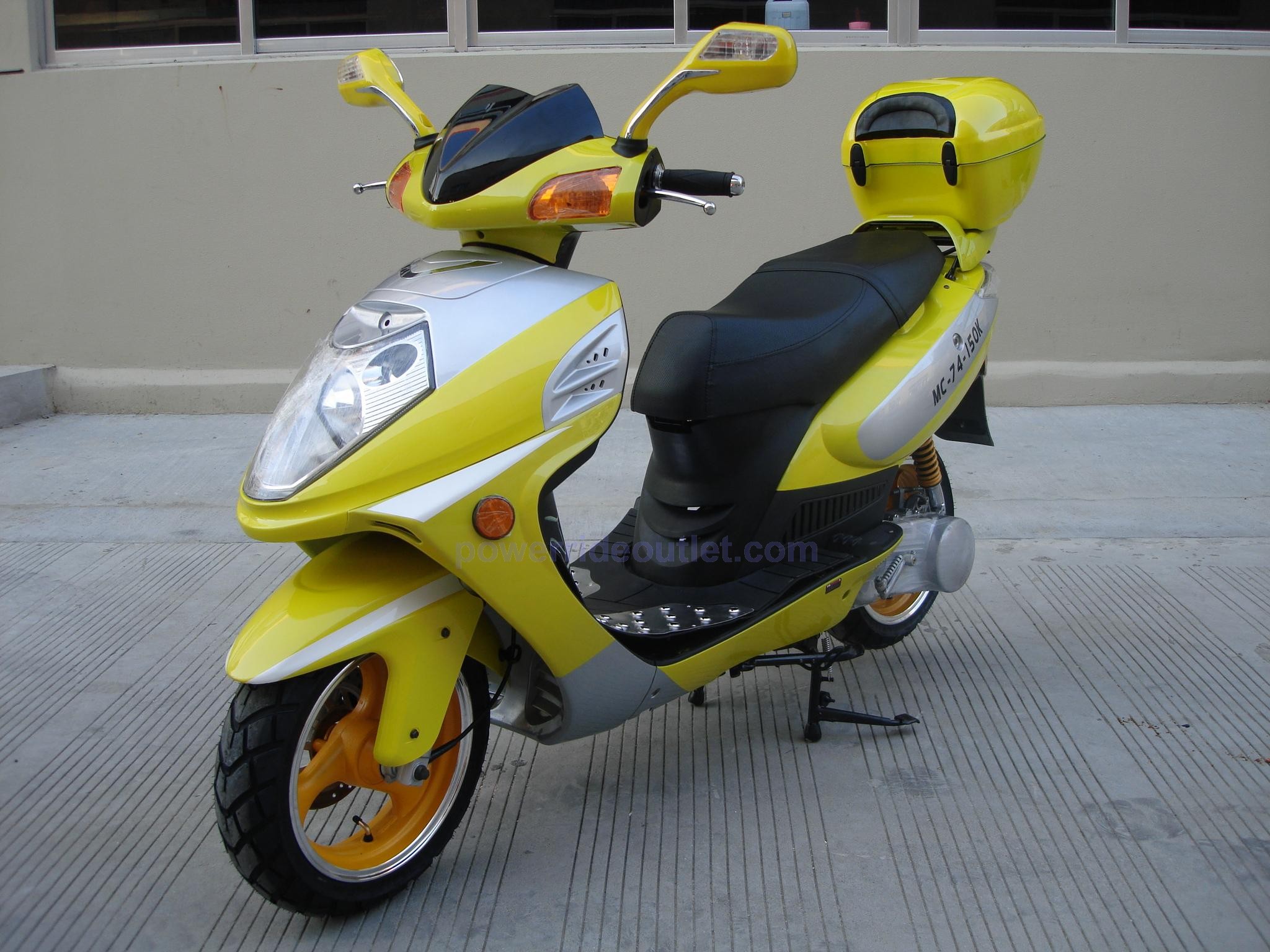 Roketa MCR-74-150 150cc Gas...