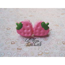 Let Them Eat Cake // Strawberry // Cream // Cake // Kawaii // Lolita // Harajuku // Stud // Post // Earrings