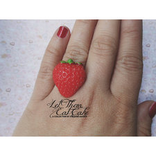 Let Them Eat Cake // Strawberry // Kawaii // Lolita // Harajuku // Adjustable // Ring