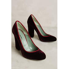 Paola d'Arcano Piped Velvet Pumps