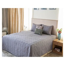 Geometric Design Computer Embroidered Quilted Cotton Bedspread