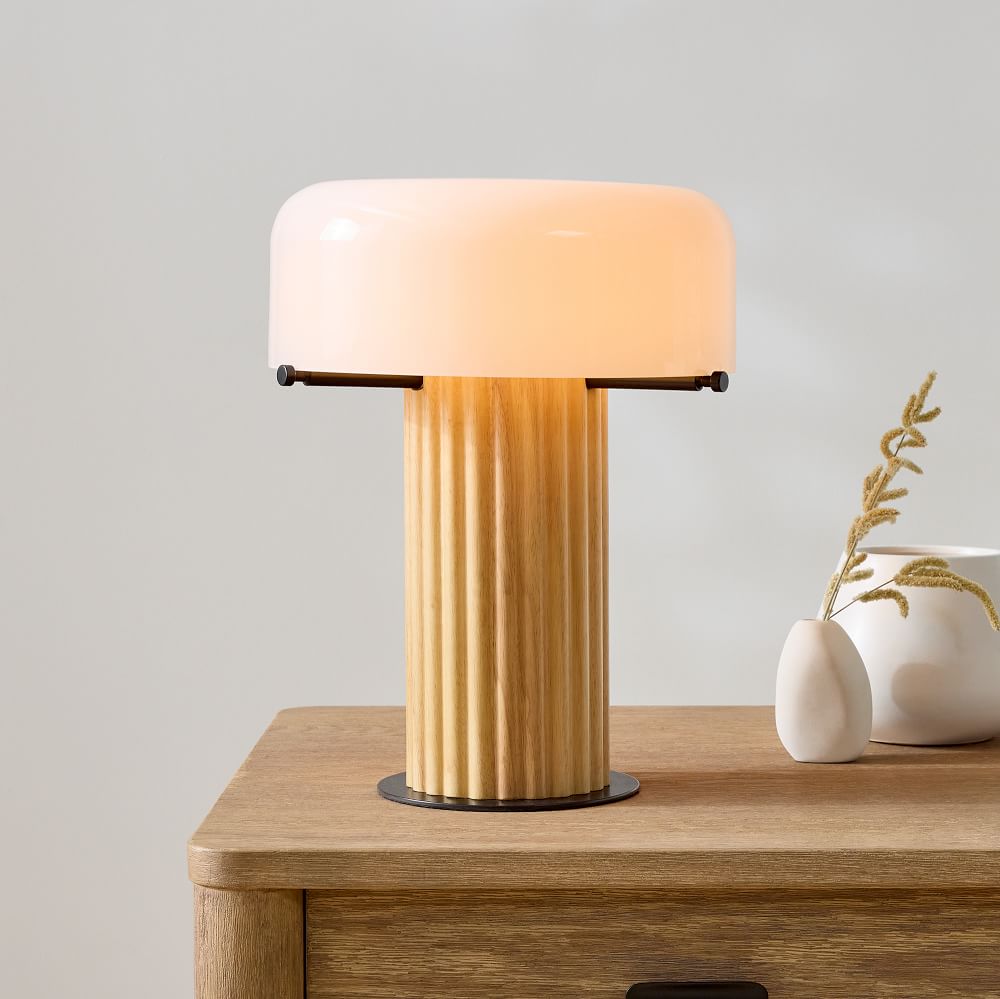 Linus Fluted Table Lamp (15.5")