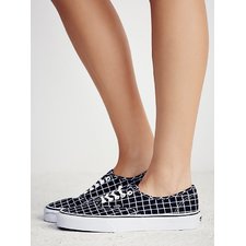 Authentic Grid Low Top Sneaker