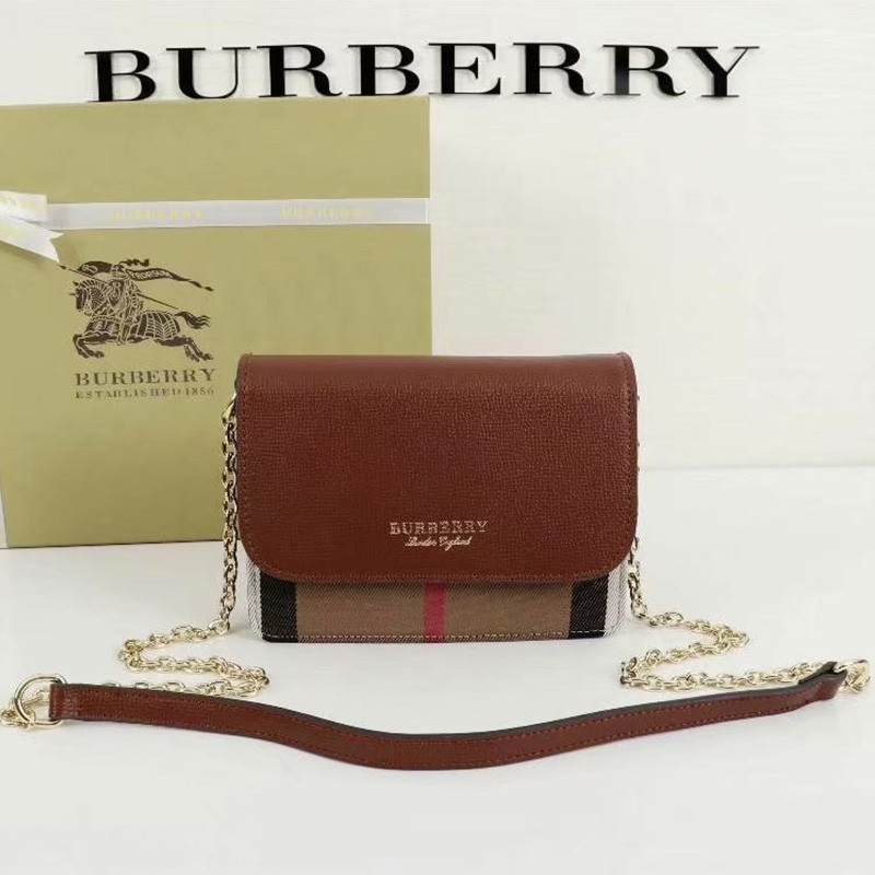Burberry Vintage Check Canv...