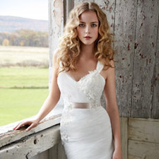 Real Brides Review on Wedding Gowns & Dresses