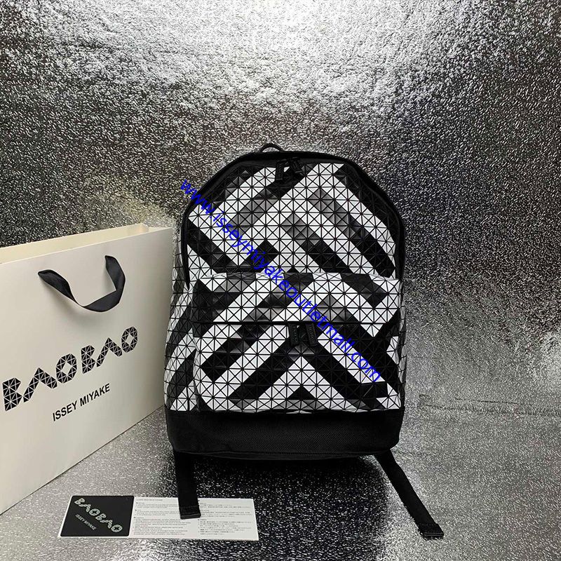 Issey Miyake Kuro Daypack S...