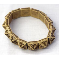 Pyramid Shape Om Bracelet (56 Oms)