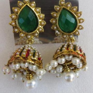 Light Weight Gold Tone Pear...