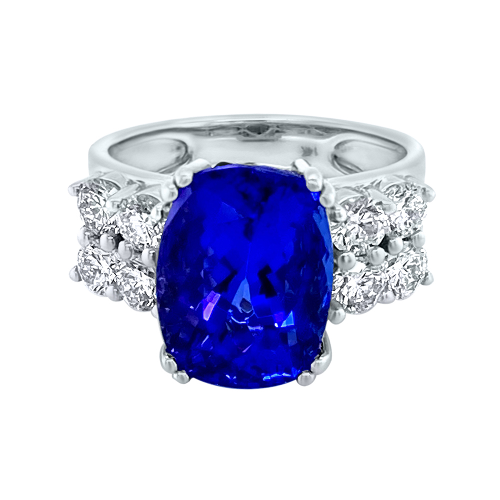 Tanzanite Ladies Ring in 14...