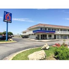 Motel 6 Ardmore - Hotel Pet Policy