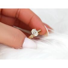 1.01cts Dakota 14kt Gold Diamond Minimalist Oval Solitaire Ring
