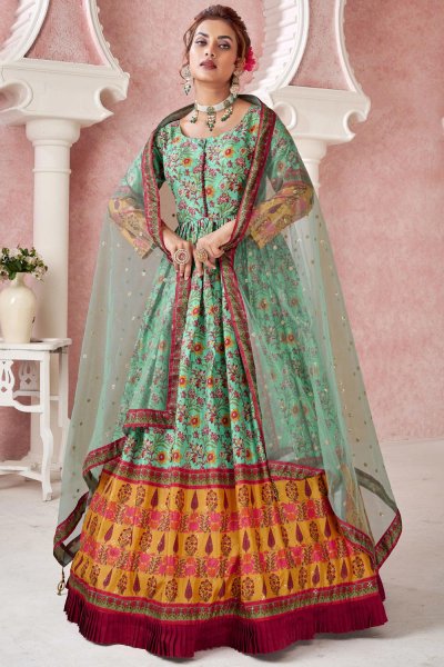 Mehndi Outfits For Brides