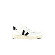 Veja V-10 Sneaker in Extra White &amp; Black | REVOLVE