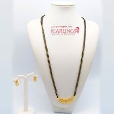 indian-traditional-cz-black-bead-mangalsutra-image