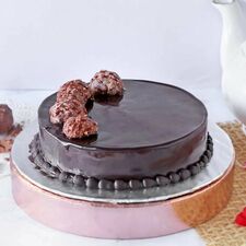 Ferrero Rocher Chocolate Round Cake