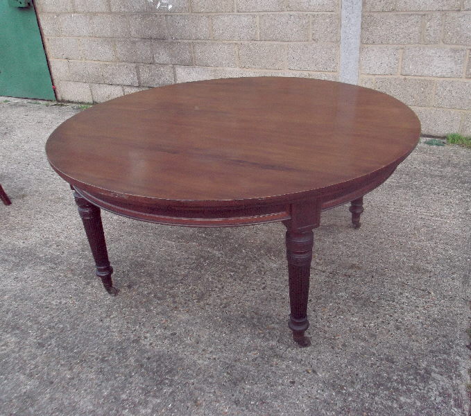 Large Antique Round Table -...