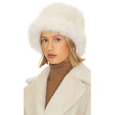 Apparis Gilly Hat in Off White | REVOLVE