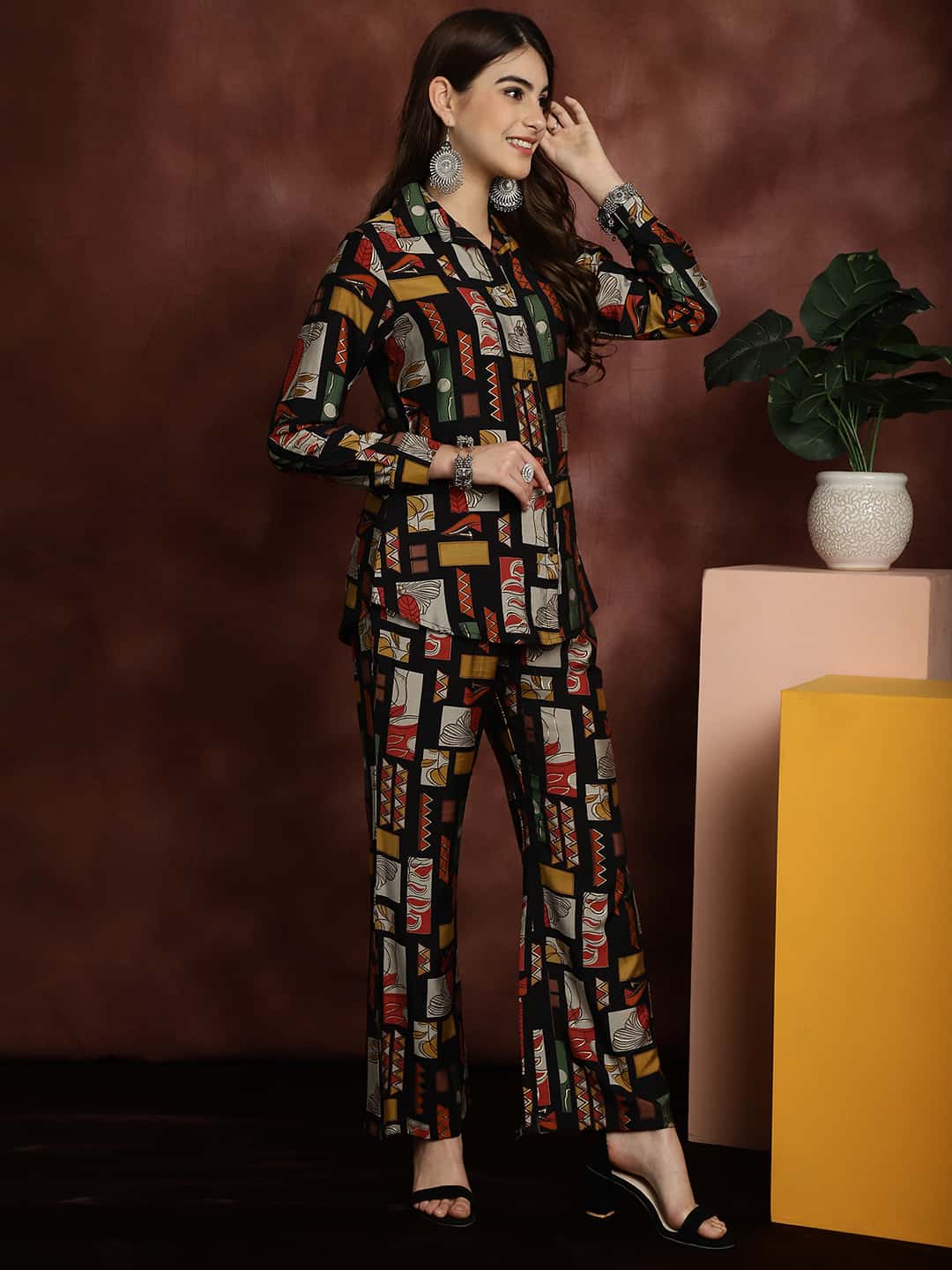 Black Abstract Printed Chan...