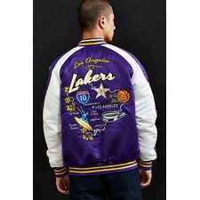 Starter X UO NBA New York Knicks Souvenir Jacket 