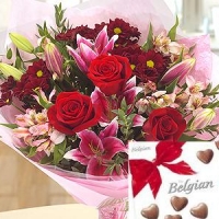 Choco With Roses Bouquet Co...