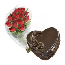 Bouquet with Heart Shape Chocolate Cake