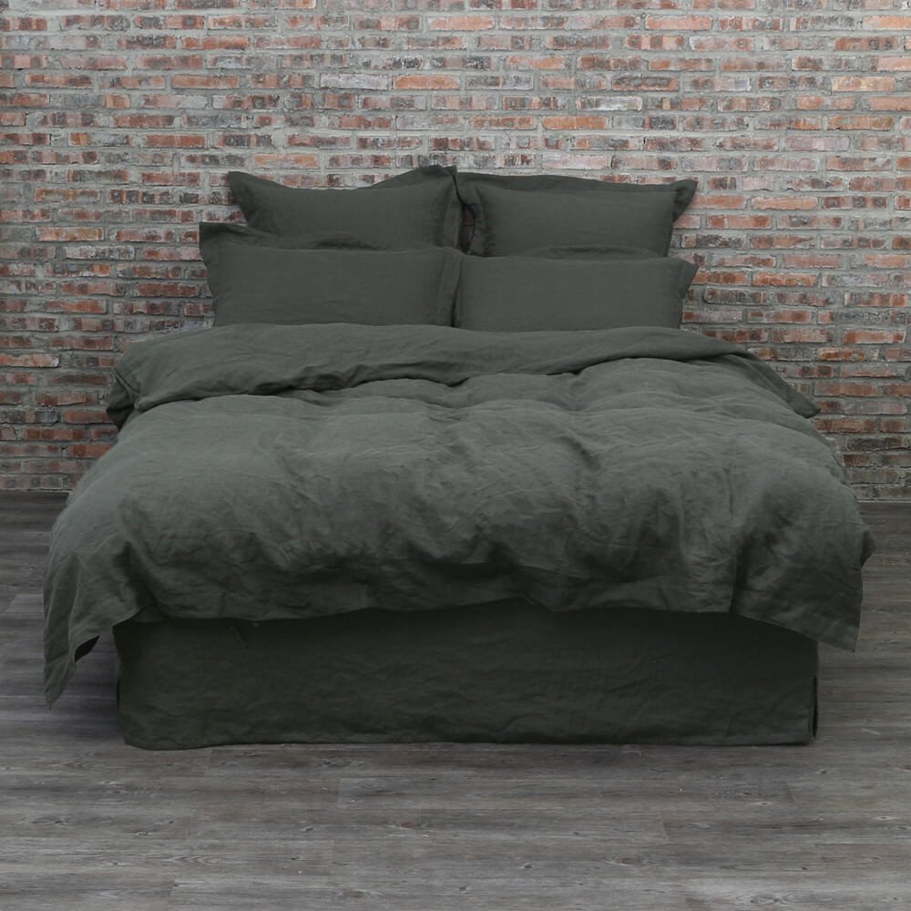 Bespoke Linen Black Quilt C...