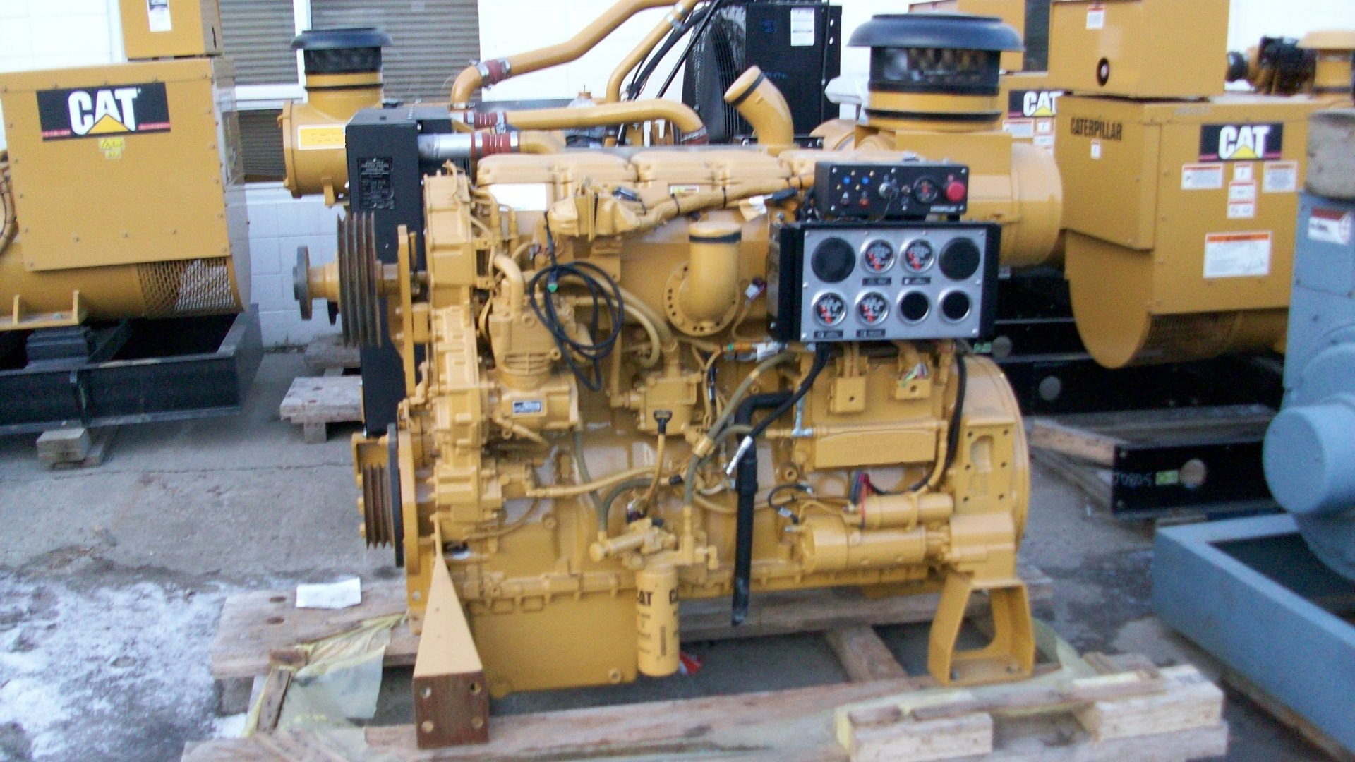 ITEM# E4319 - CATERPILLAR C...