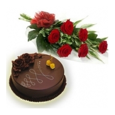 6 Red Roses with 1/2 Kg Cake