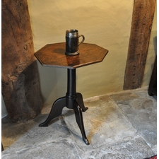 A WONDERFUL SMALL OAK AND ASH TILT TOP TRIPOD TABLE. ENGLISH. CIRCA 1740.