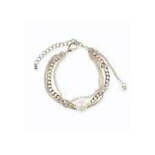 Classic Pearl-centered Clasp Bracelet