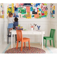 Carolina Craft Play Table