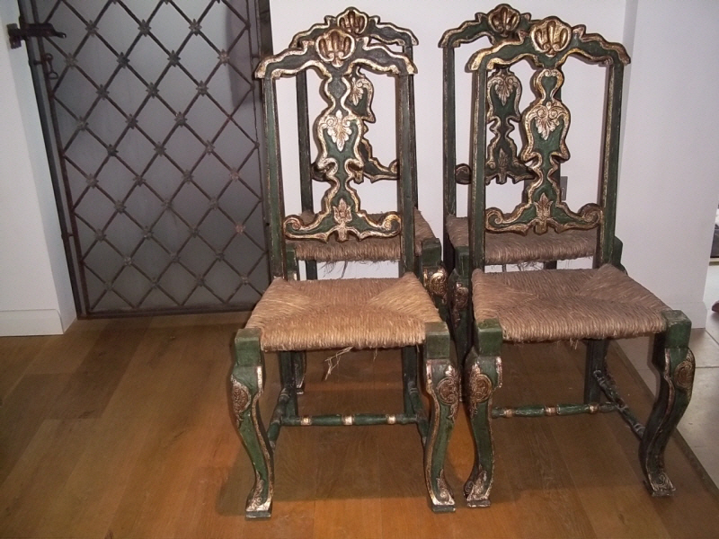 four venetion chairs